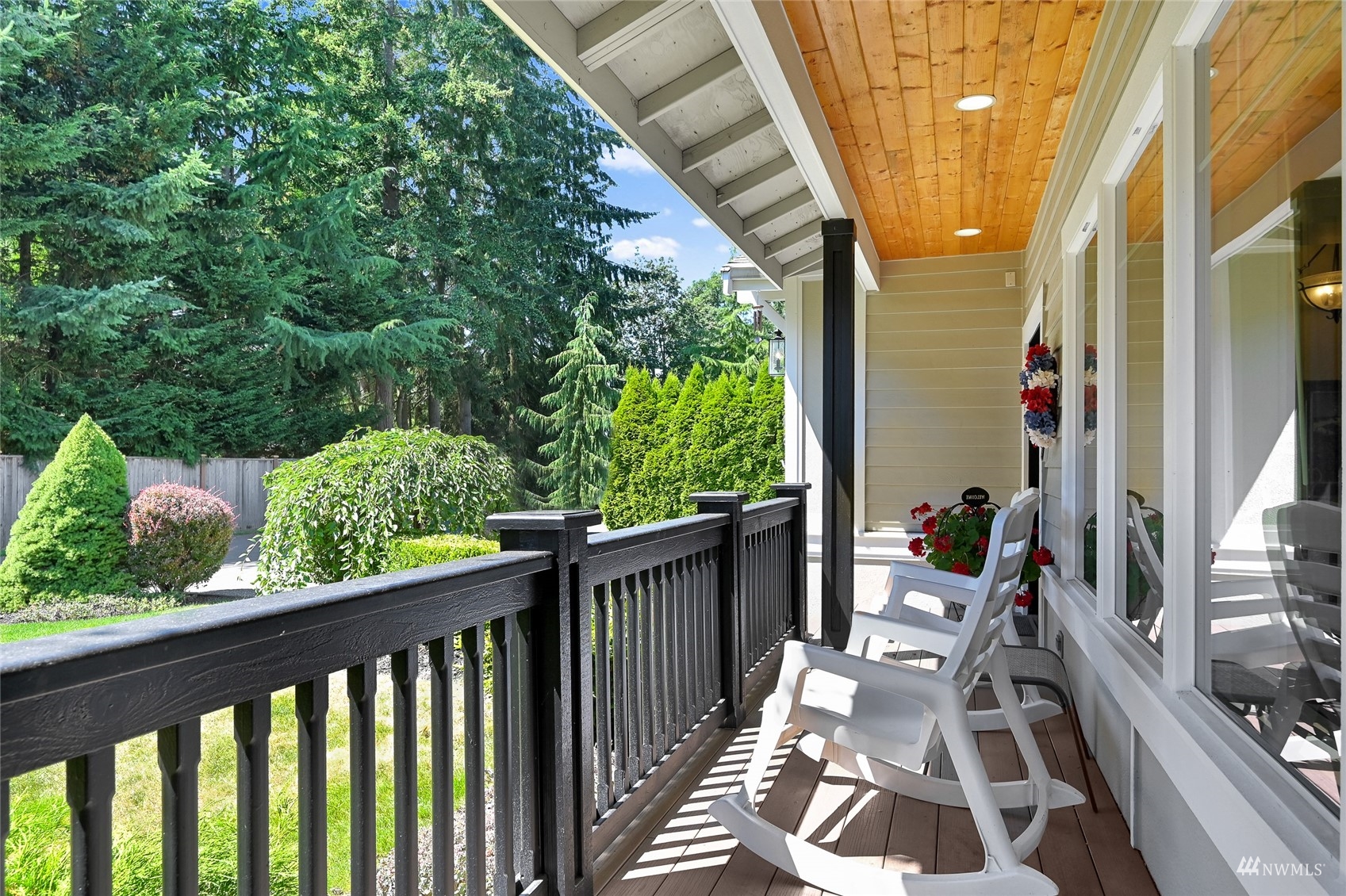 14220 Beverly Park Road, Unit B Edmonds, WA 98026 - Photo 5 of 31 Gallery Image 5