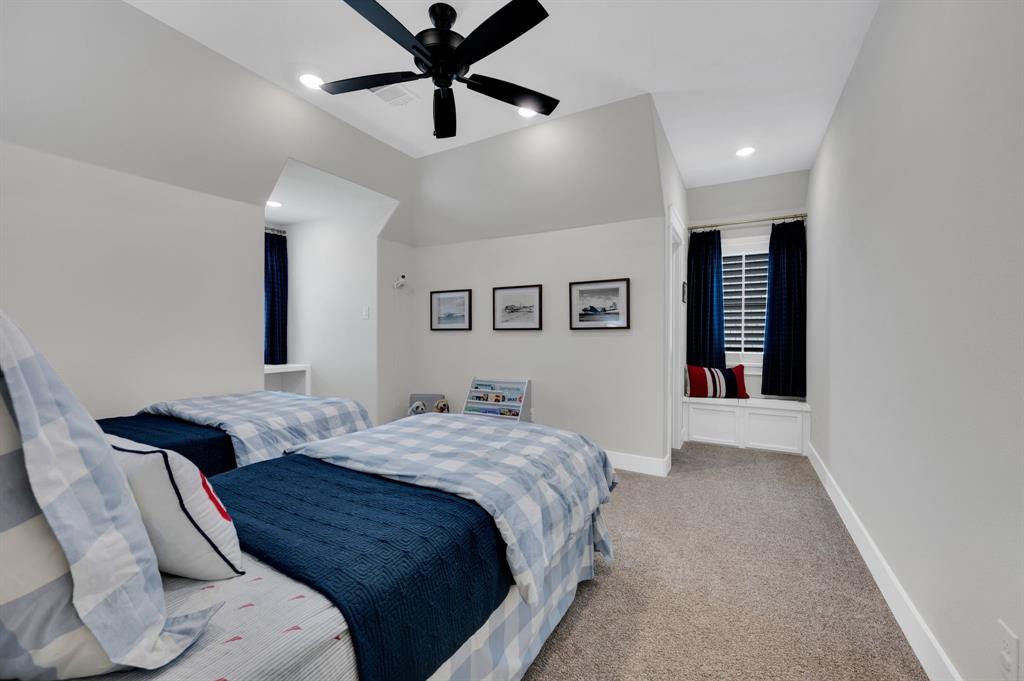 2218 Somercrest Place Midlothian, TX 76065 - Photo 28 of 40 Secondary bedroom upstairs