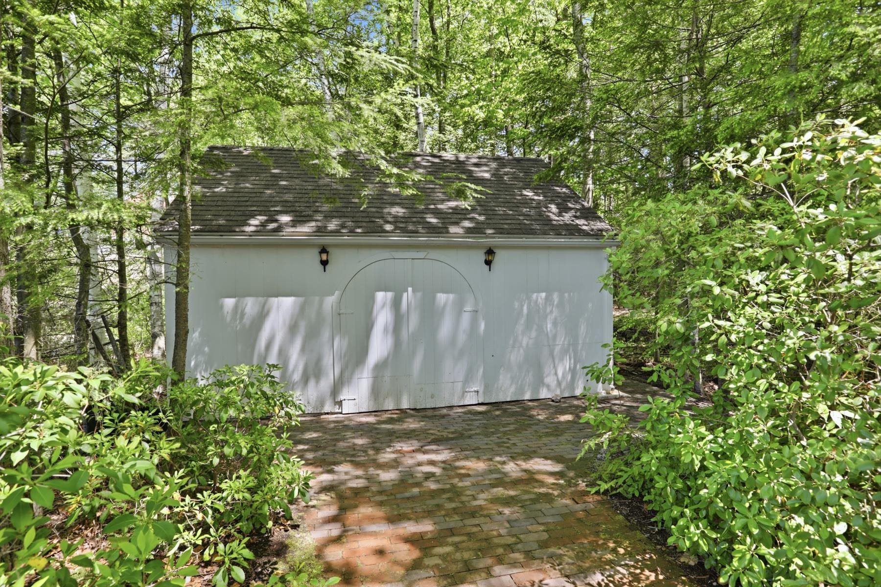 22 Hemlock Circle Sandown, NH 03873 - Photo 44 of 58