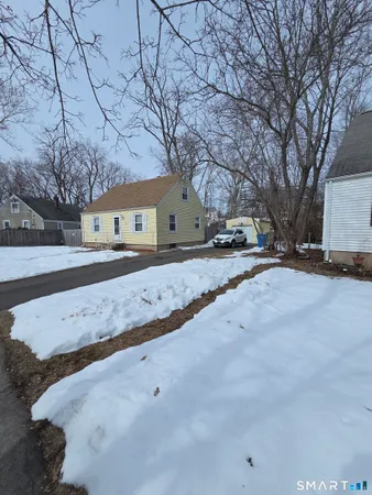 $315,900 | 126 West Helen Street, Hamden, CT 06514