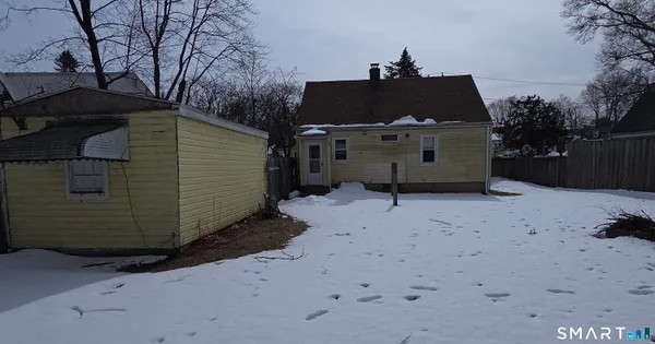 $315,900 | 126 West Helen Street, Hamden, CT 06514