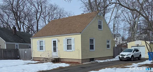 $315,900 | 126 West Helen Street, Hamden, CT 06514