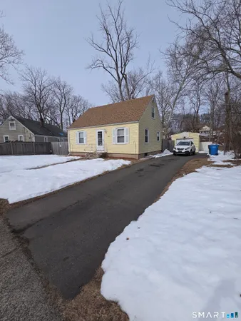 $315,900 | 126 West Helen Street, Hamden, CT 06514