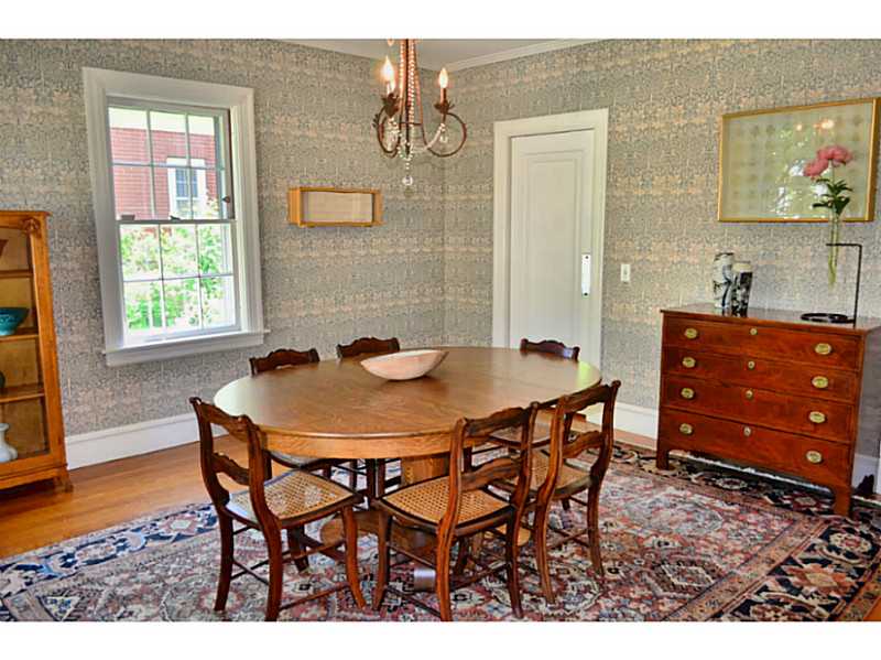 36 Stadium Road Providence, RI 02906 - Photo 8 of 25 Dining Room.