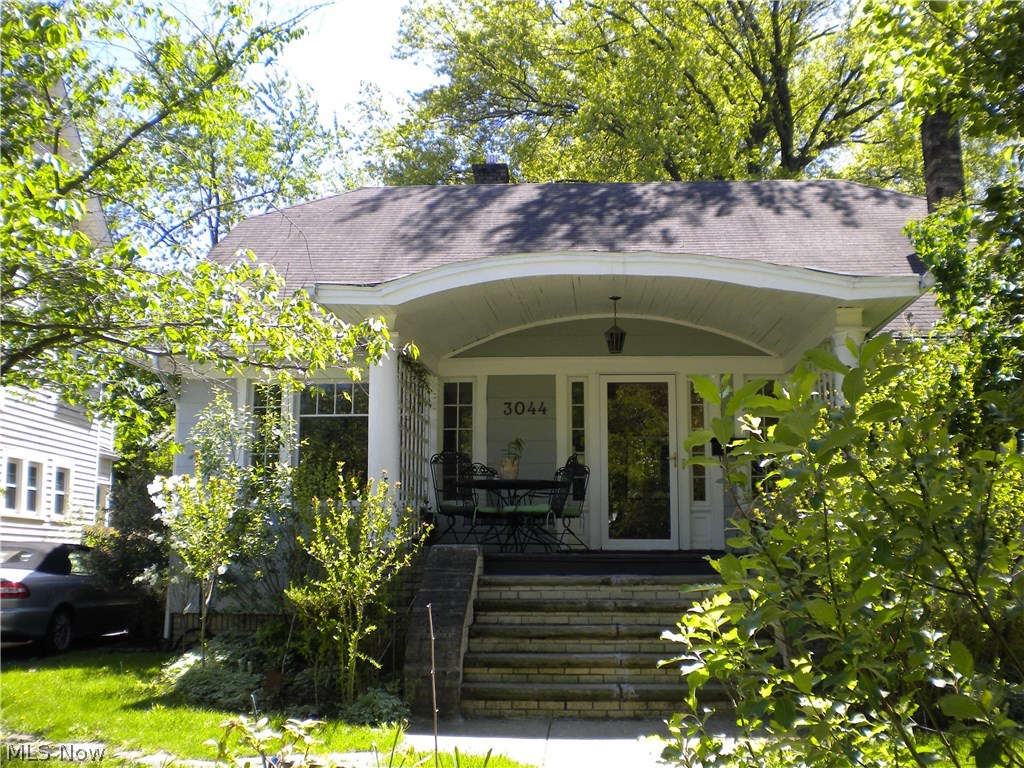 3044 Yorkshire Road Cleveland, OH 44118 - Photo 1 of 27 Gallery Image 1