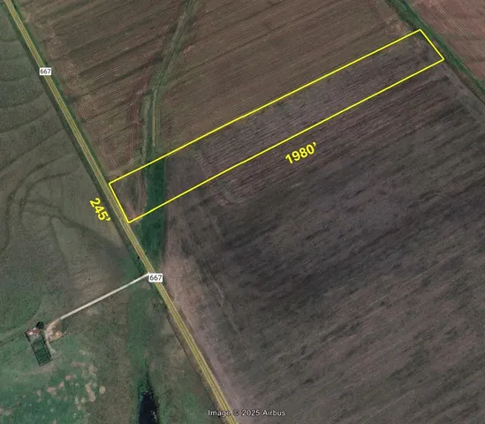 a view of a tennis court