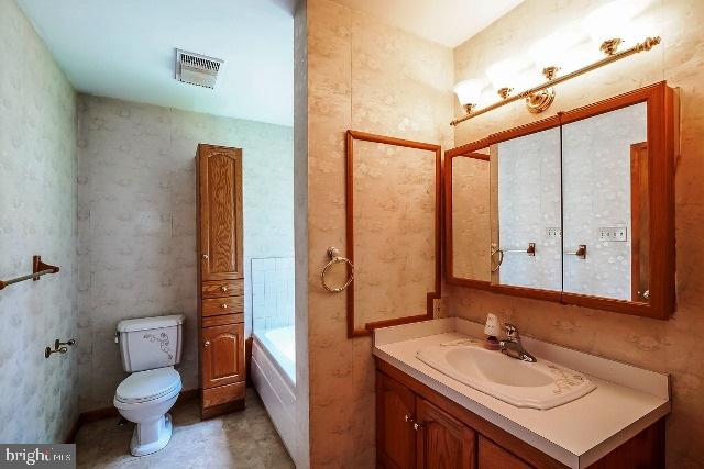 4309 Meadowcrest Road Harrisburg, PA 17112 - Photo 12 of 20 Gallery Image 12