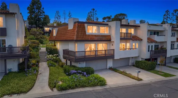 $1,098,000 | 12 Cypress Way, Rolling Hills Estates, CA 90274