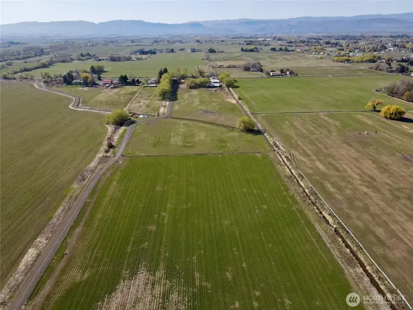 a view of an ocean view