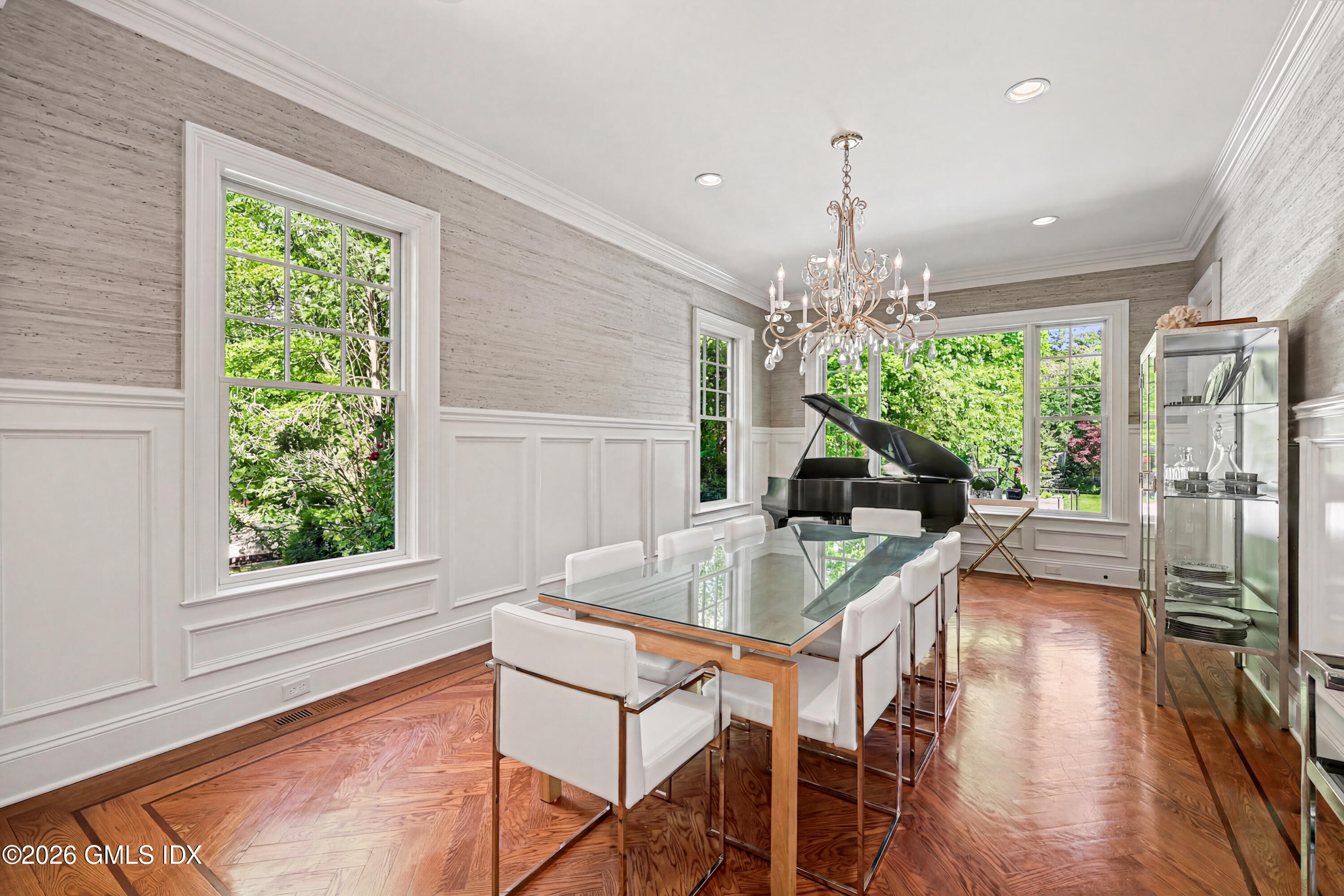 26 Circle Drive Greenwich, CT 06830 - Photo 6 of 29 Dining Room