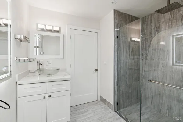 $4,500,000 | 8353-8349 West Dry Creek Road, Healdsburg, CA 95448