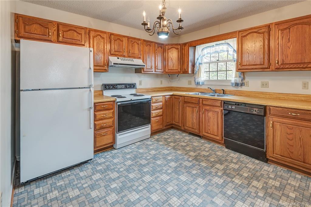 661 Old Fort Road Fairview, NC 28730 - Photo 15 of 30 Gallery Image 15
