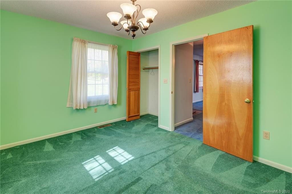 661 Old Fort Road Fairview, NC 28730 - Photo 19 of 30 Gallery Image 19