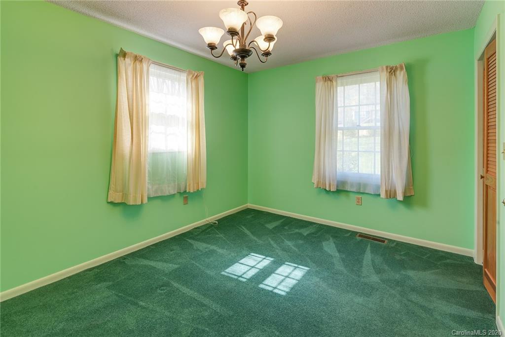 661 Old Fort Road Fairview, NC 28730 - Photo 20 of 30 Gallery Image 20