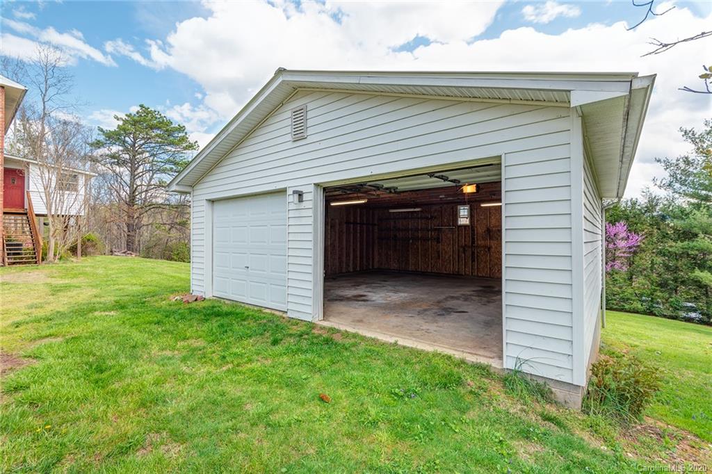 661 Old Fort Road Fairview, NC 28730 - Photo 8 of 30 Gallery Image 8