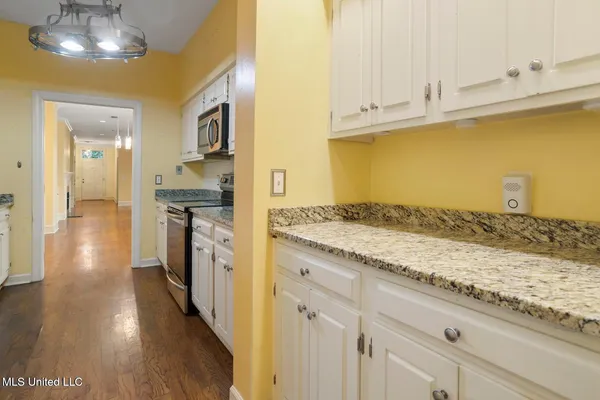 $2,900 | 246 Eastbrooke Street, Jackson, MS 39216