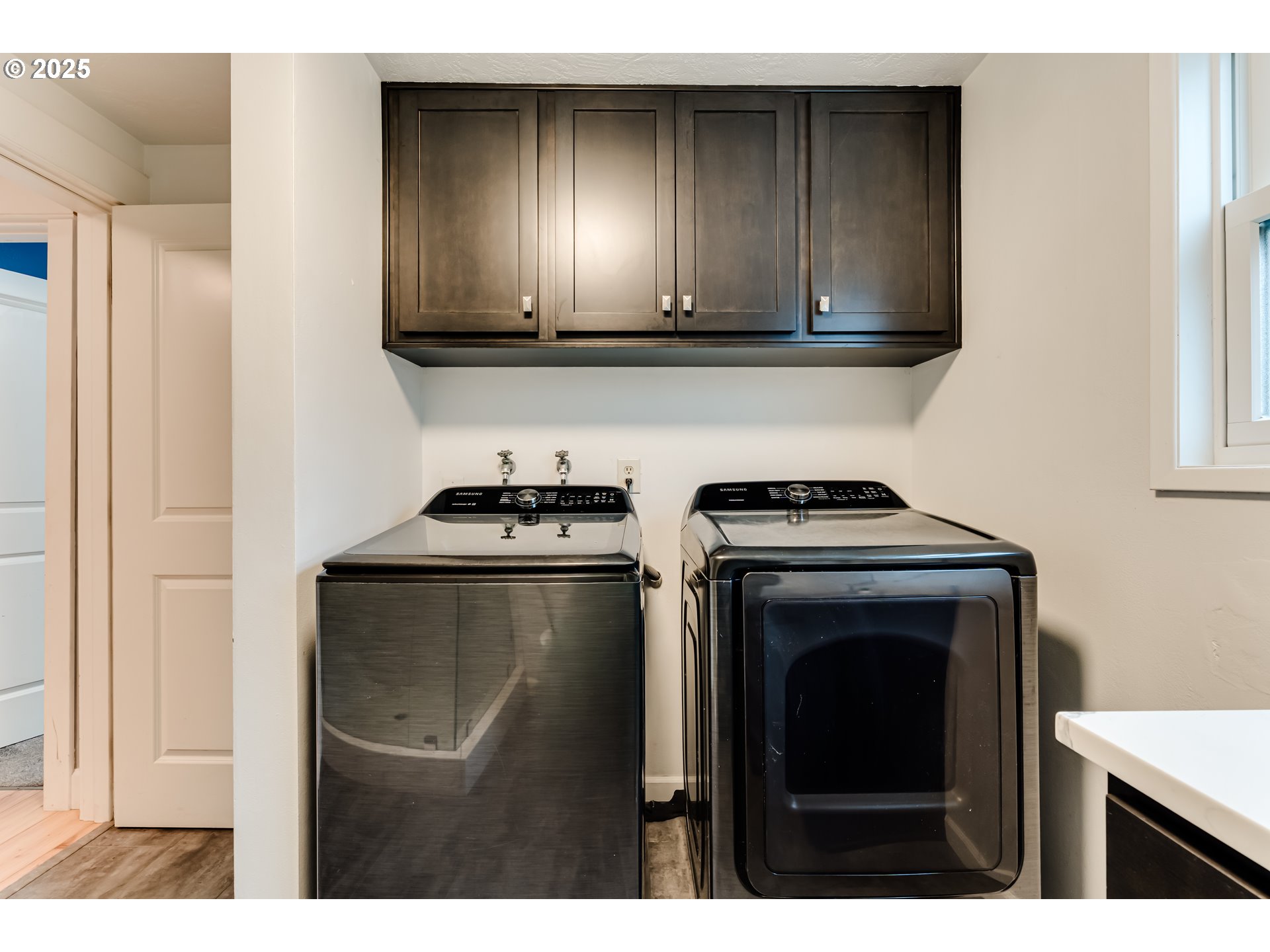 2230 Viewmont Avenue Springfield, OR 97477 - Photo 24 of 40 a kitchen with a stove and a microwave