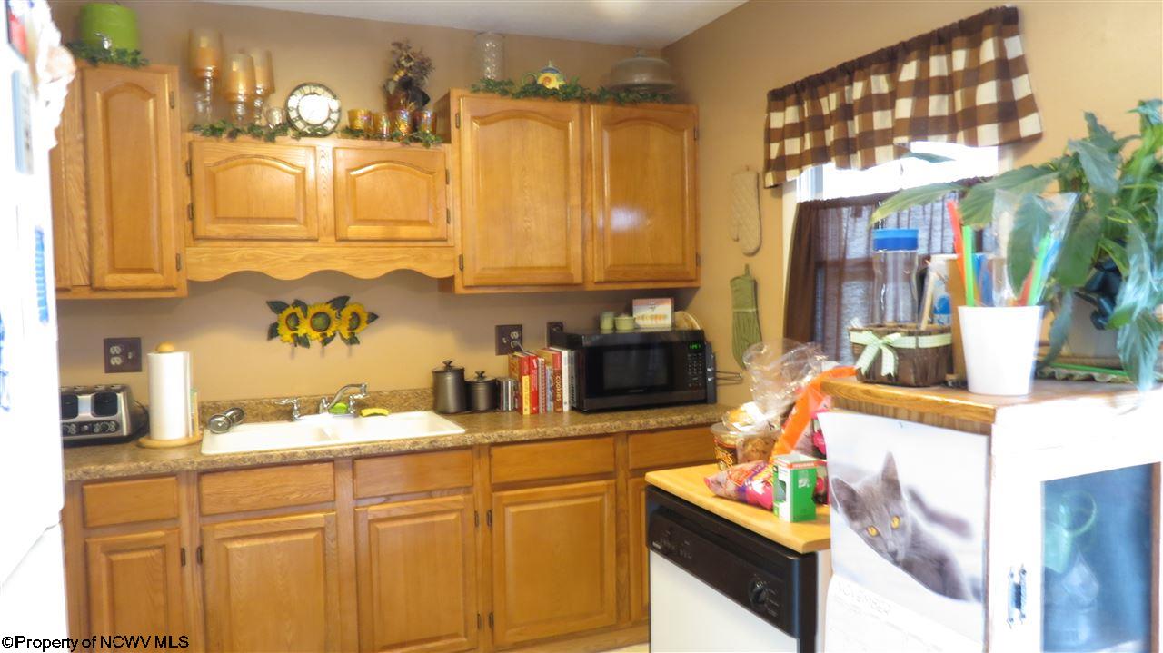 42 Poplar Road Beverly, WV 26253 - Photo 4 of 18 Gallery Image 4