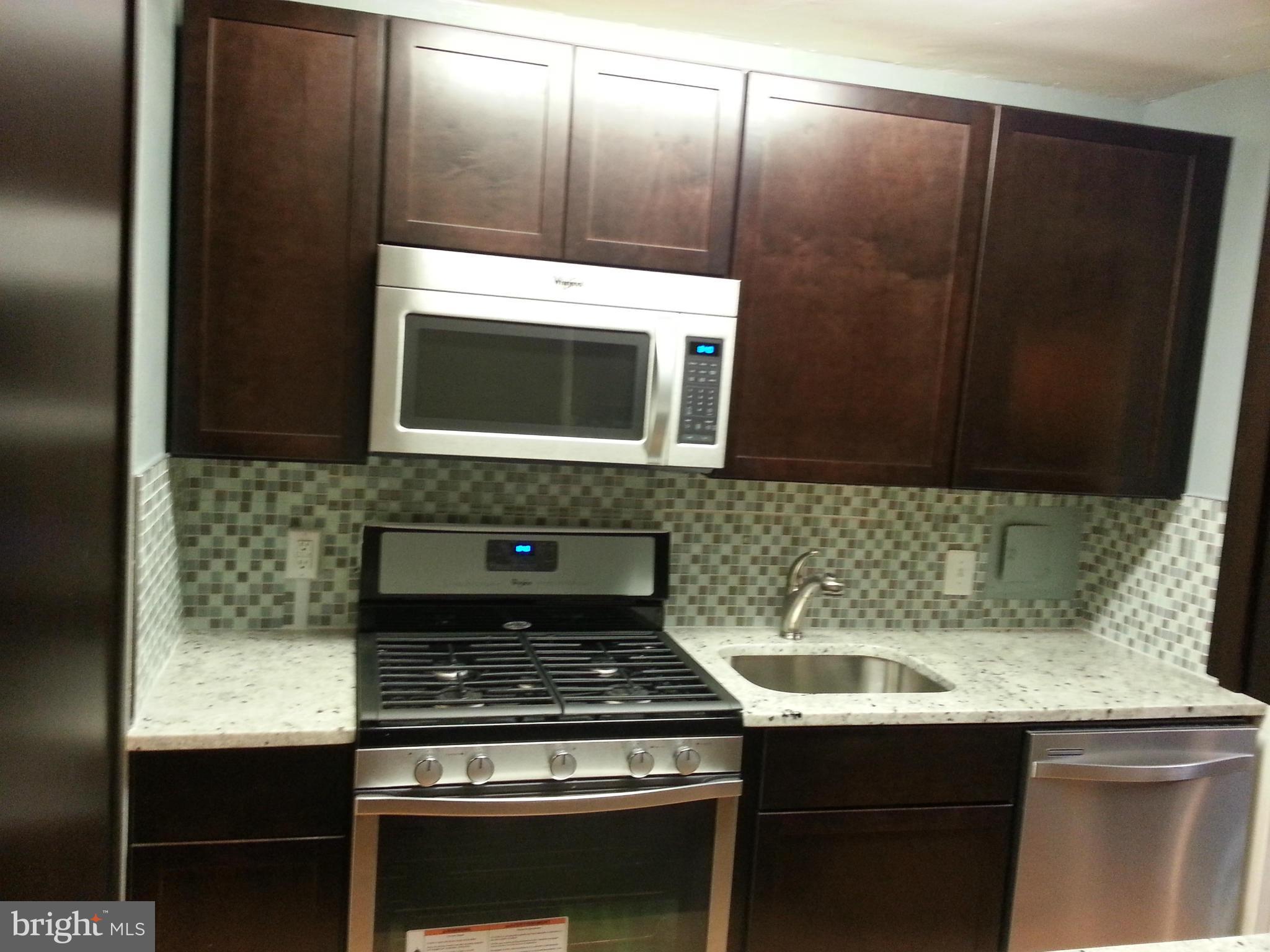 2401 H Street Northwest, Unit 204 Washington, DC 20037 - Photo 7 of 17 Kitchen