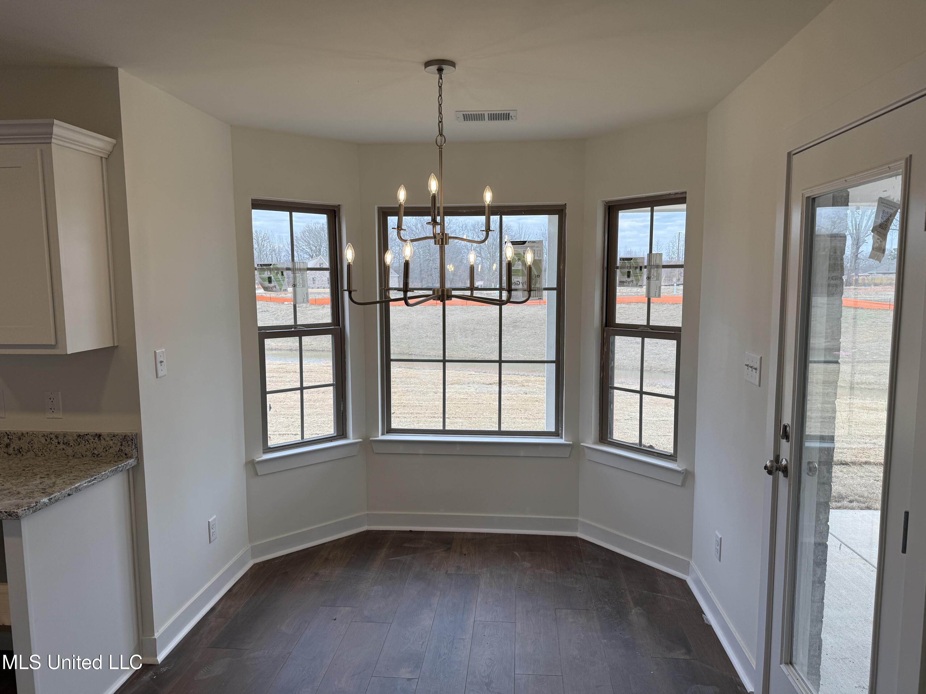 6588 Boxley Pointe, Unit POINTE Walls, MS 38680 - Photo 6 of 15 Breakfast