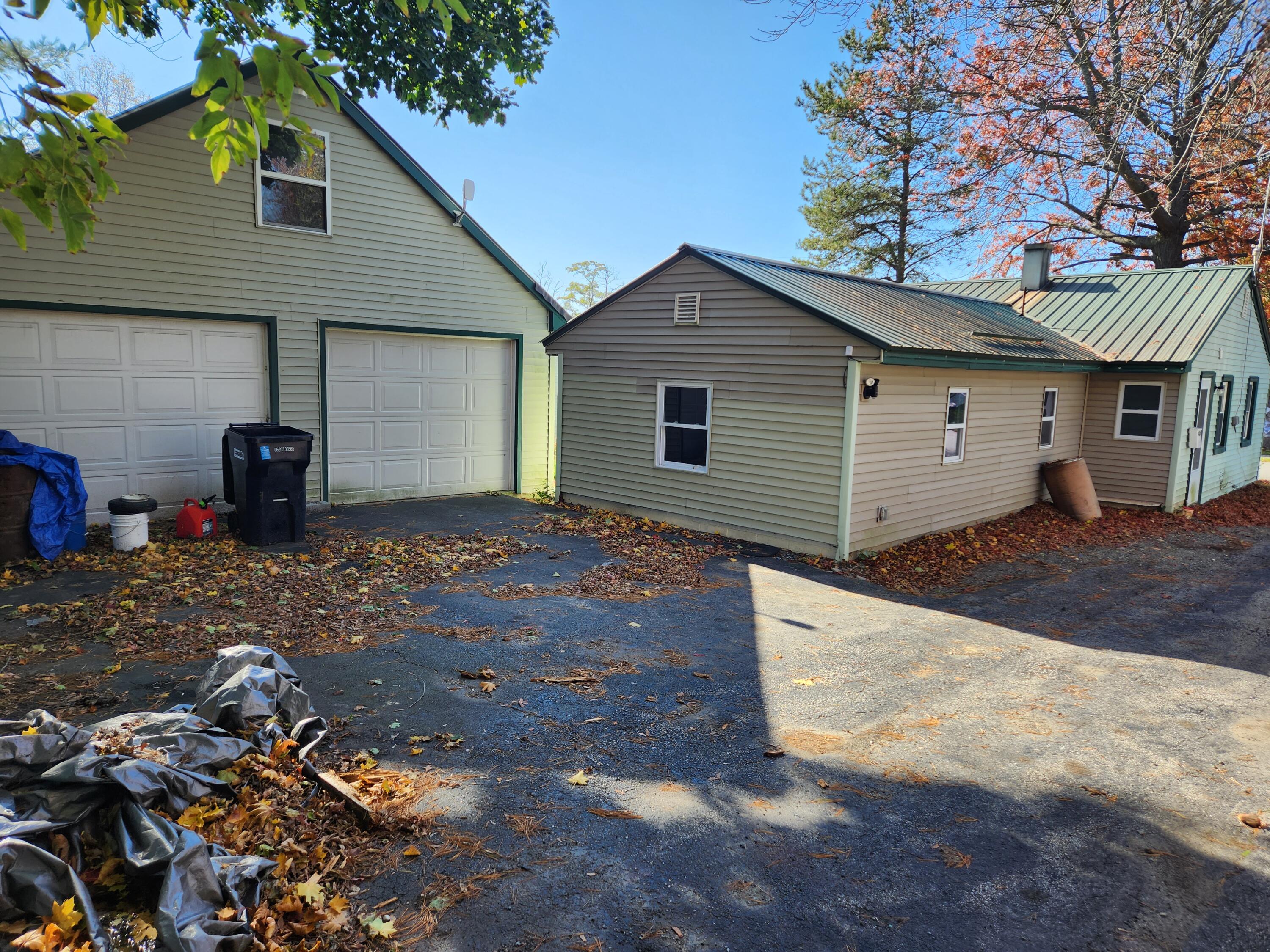 69 Thornton Road Bangor, ME 04401 - Photo 4 of 18 20221021_121301