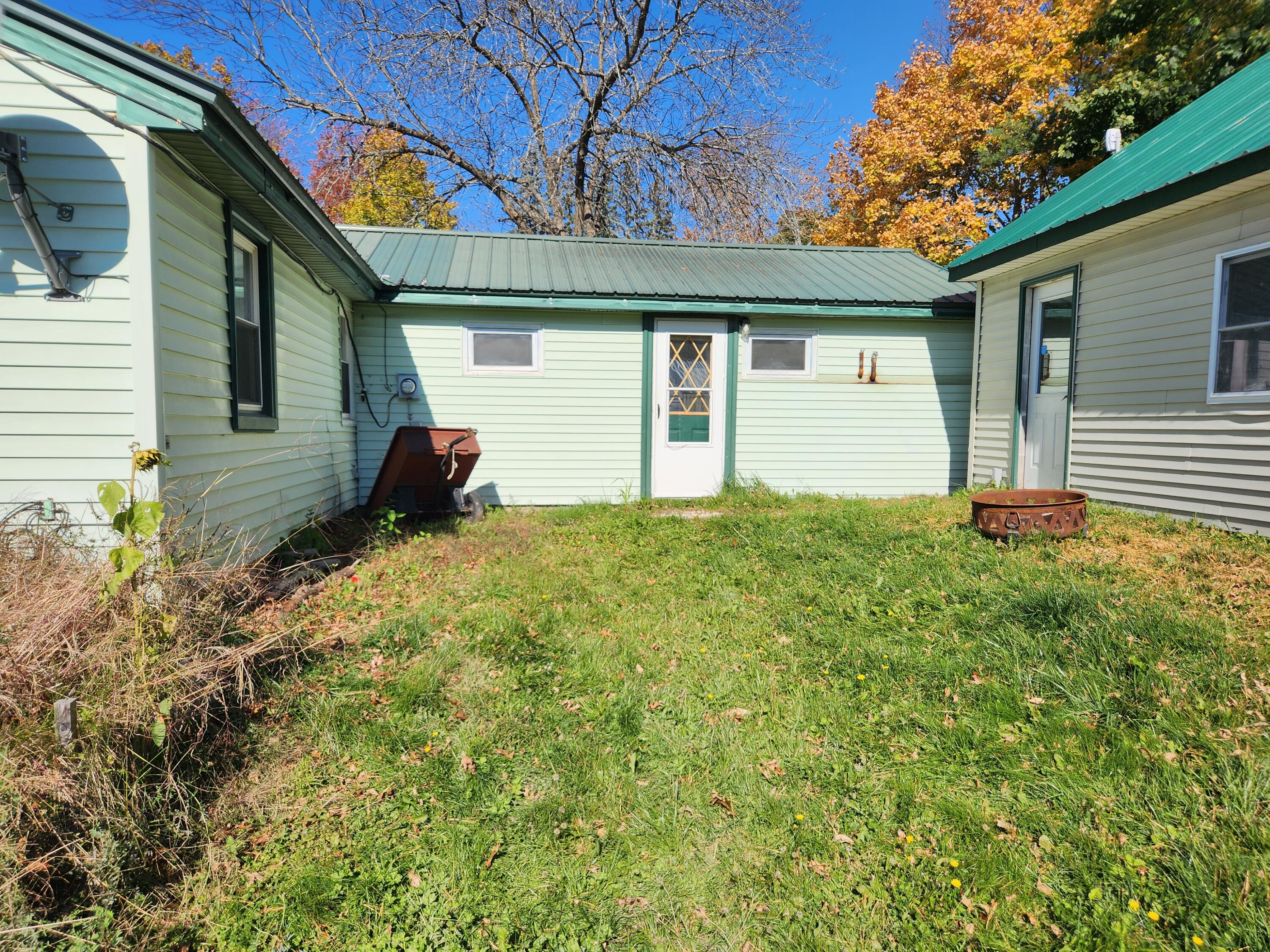 69 Thornton Road Bangor, ME 04401 - Photo 6 of 18 20221021_122136