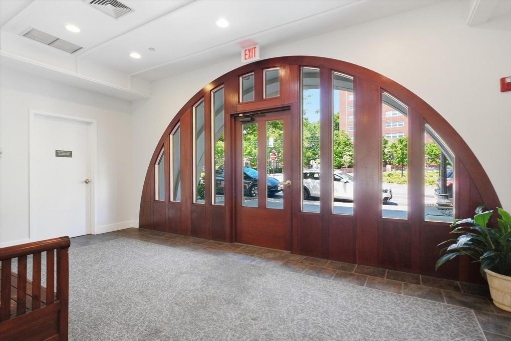 1601 Beacon Street, Unit 302 Brookline, MA 02446 - Photo 26 of 29