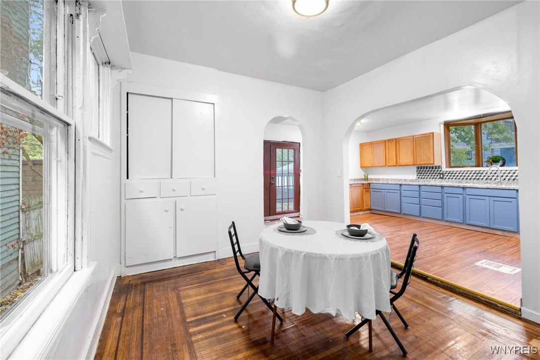 114 School Street Buffalo, NY 14213 - Photo 11 of 28