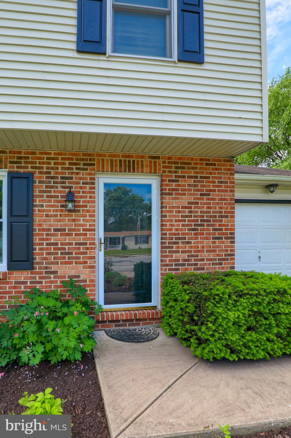210 Boxwood Road Manchester, PA 17345 - Photo 3 of 31 Gallery Image 3