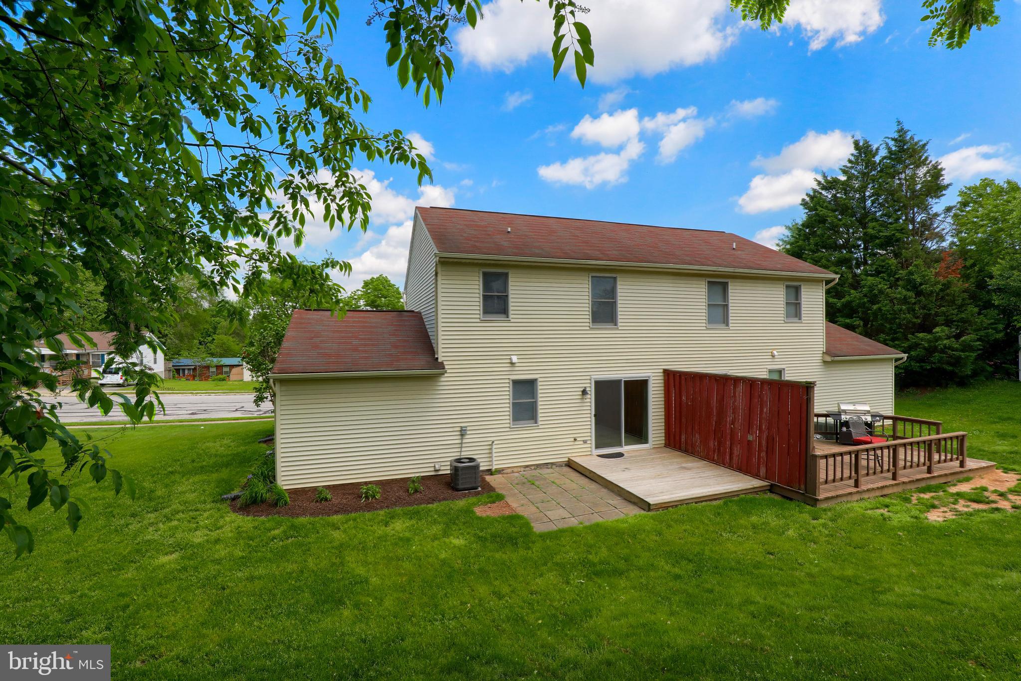 210 Boxwood Road Manchester, PA 17345 - Photo 4 of 31 Gallery Image 4