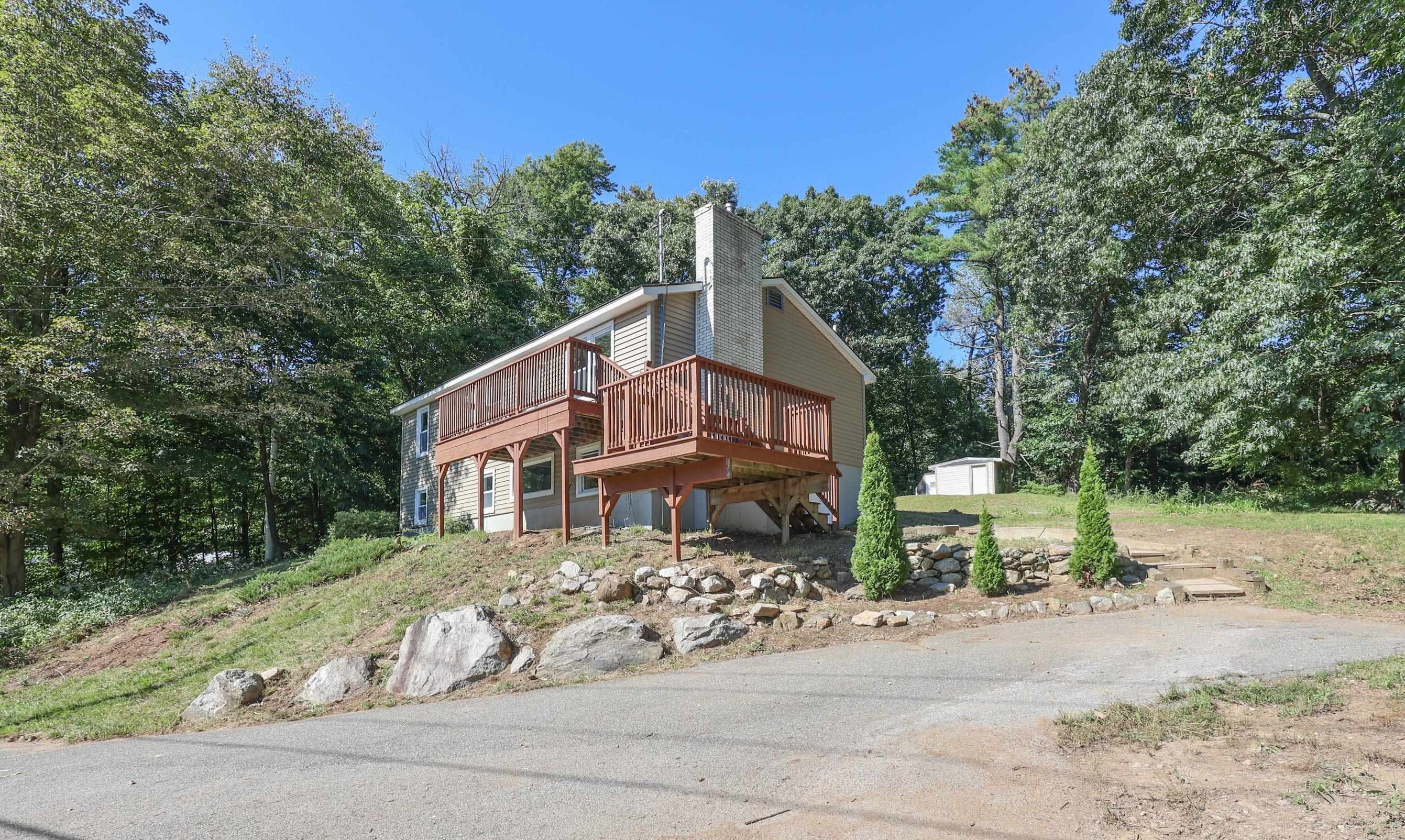 214 Hampstead Road Derry, NH 03038 - Photo 22 of 29
