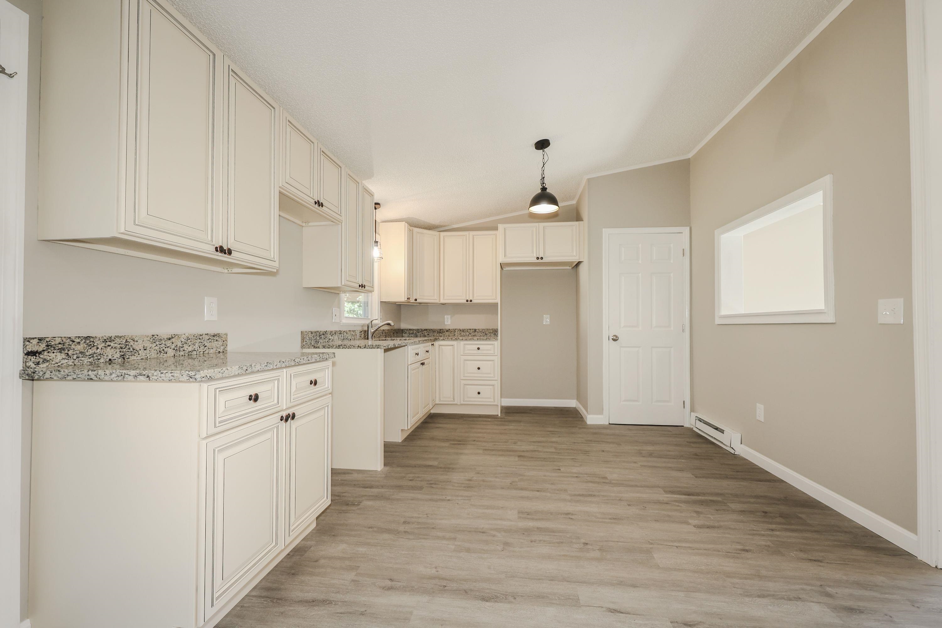 214 Hampstead Road Derry, NH 03038 - Photo 23 of 29