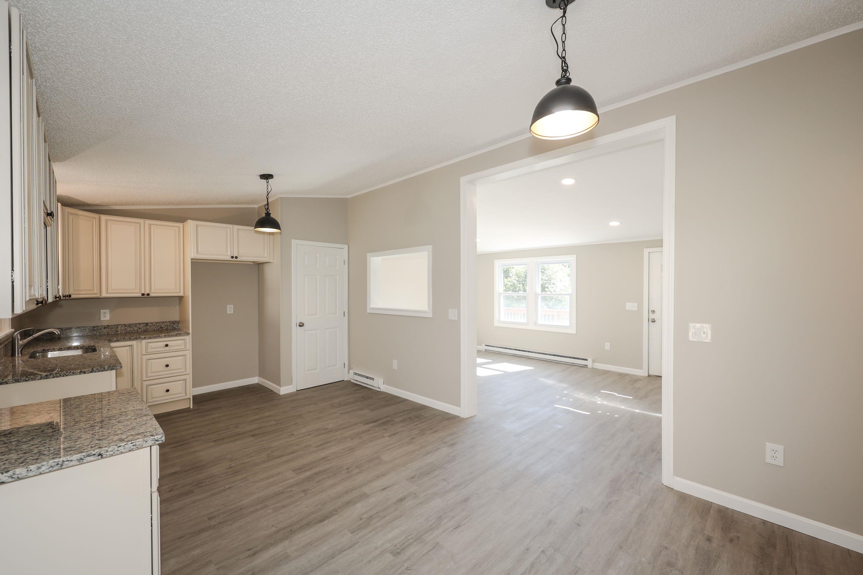 214 Hampstead Road Derry, NH 03038 - Photo 24 of 29