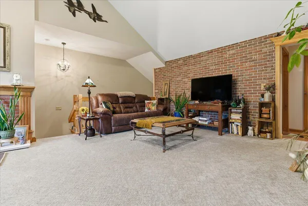 $394,900 | 35 Estates Drive, Unit 3, Manchester, ME 04351
