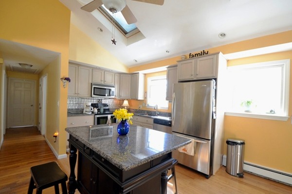 44 Plant Road Waltham, MA 02451 - Photo 2 of 10