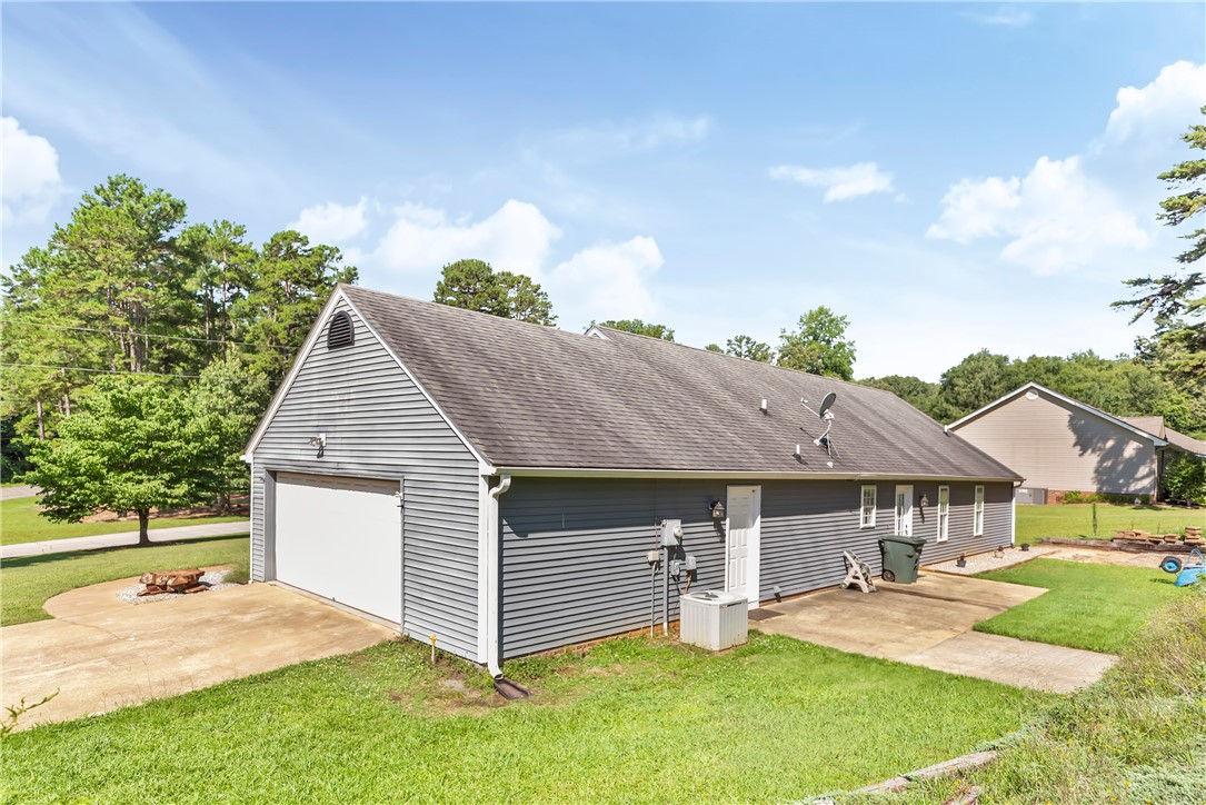 155 Clydesdale Road Seneca, SC 29678 - Photo 21 of 27 Gallery Image 21