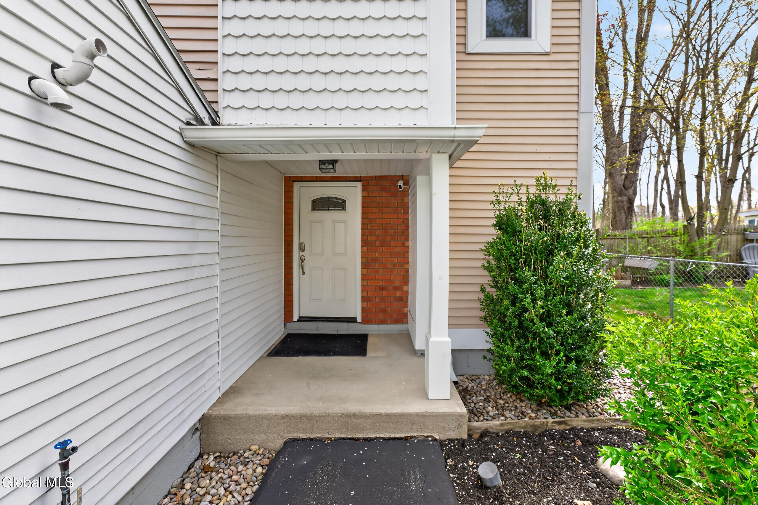 47 Pico Road Clifton Park, NY 12065 - Photo 3 of 37 0 Front 3
