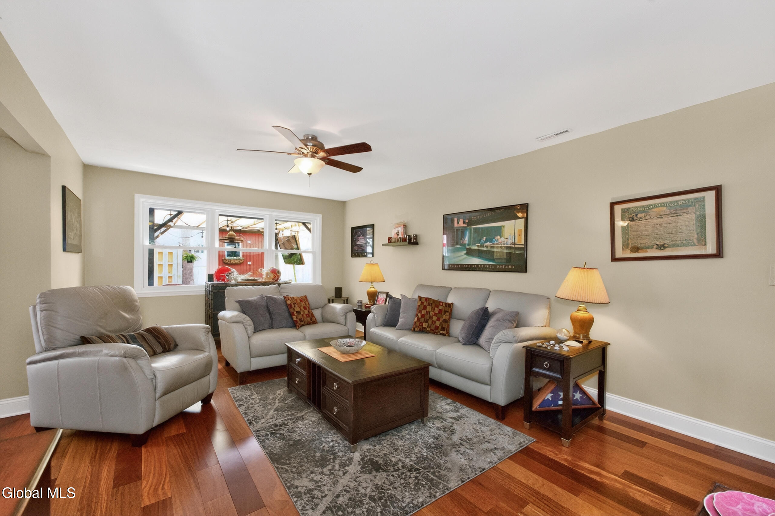 47 Pico Road Clifton Park, NY 12065 - Photo 4 of 37 1 Livingroom 1