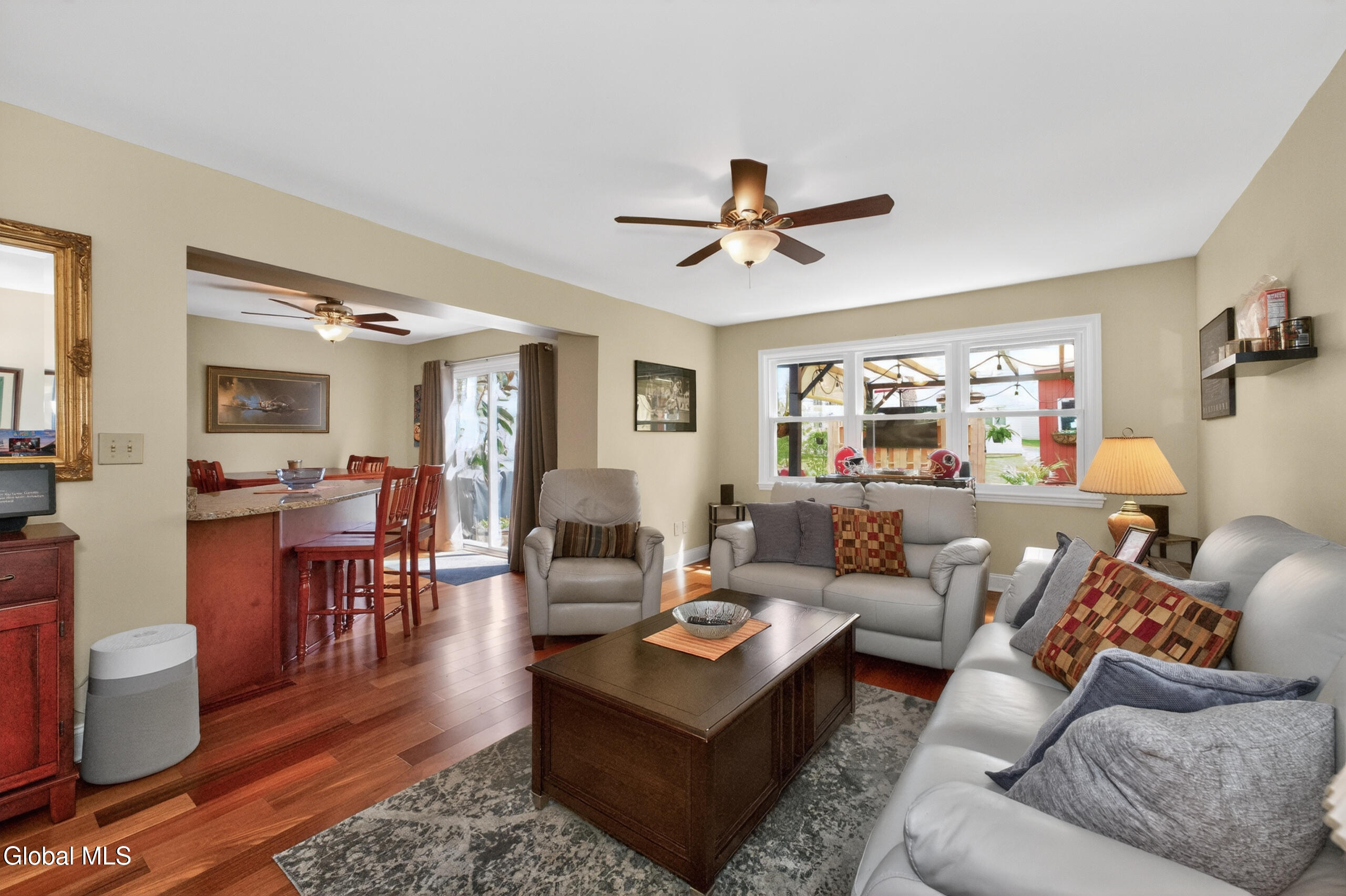 47 Pico Road Clifton Park, NY 12065 - Photo 5 of 37 1 Livingroom 2