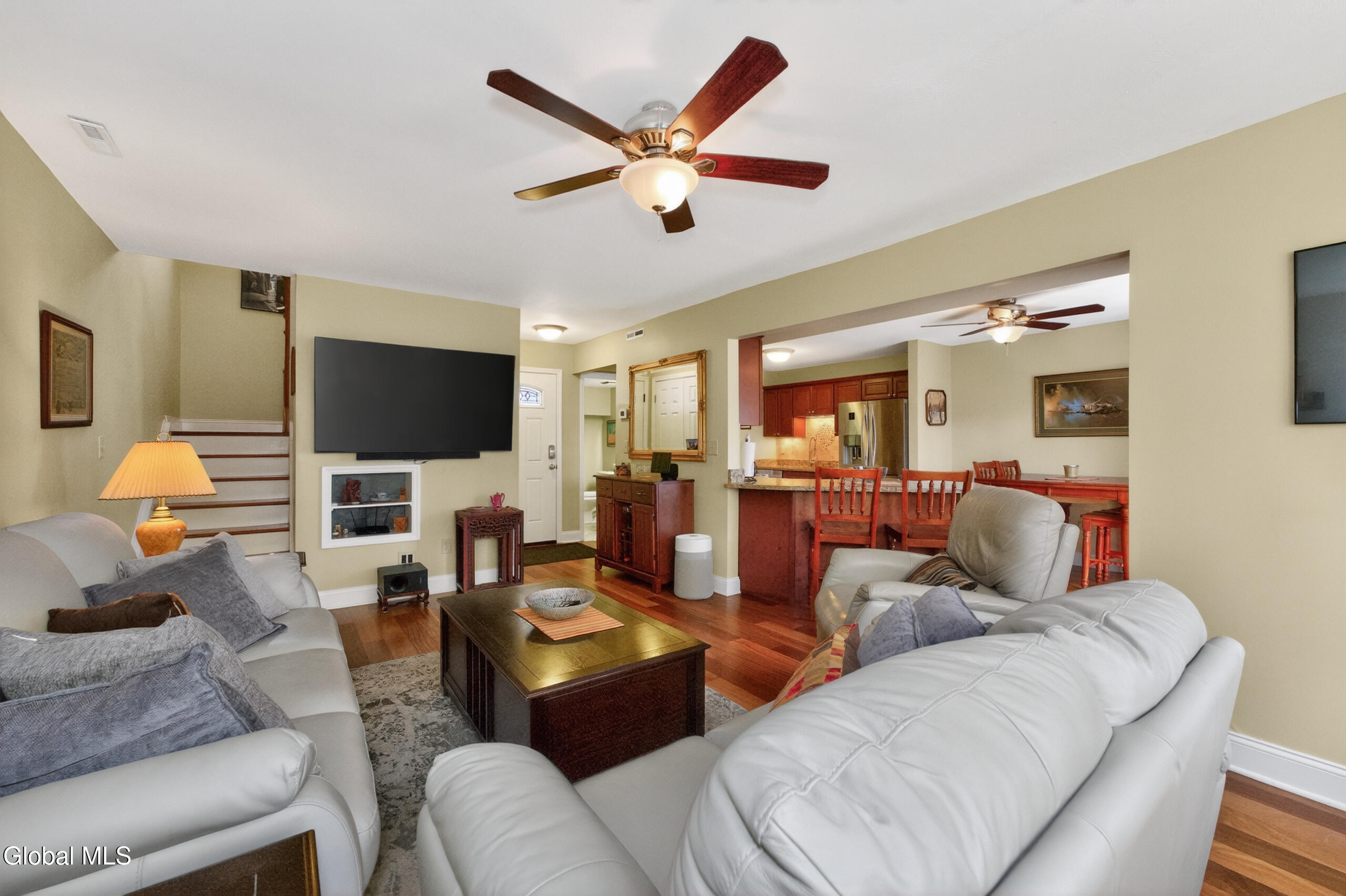 47 Pico Road Clifton Park, NY 12065 - Photo 7 of 37 1 Livingroom 4