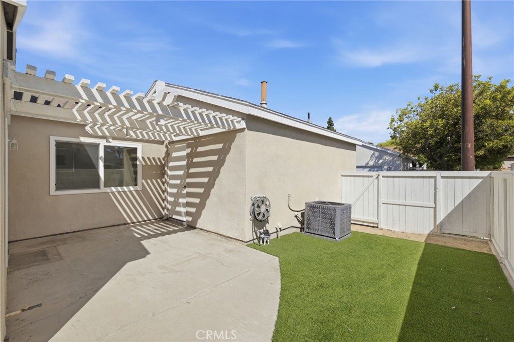 23 Spring Buck Irvine, CA 92614 - Photo 27 of 48 Gallery Image 27