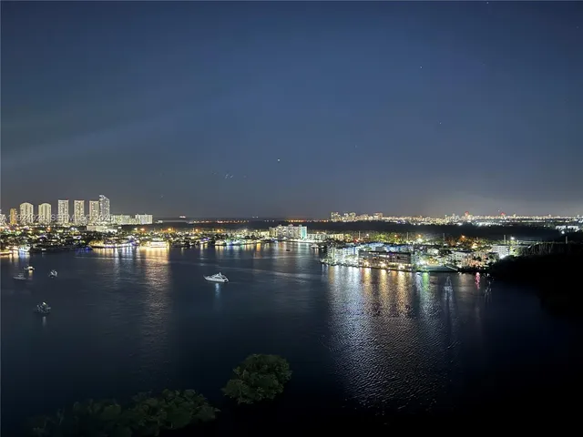 $1,450,000 | 17111 Biscayne Boulevard, Unit 2002, North Miami Beach, FL 33160