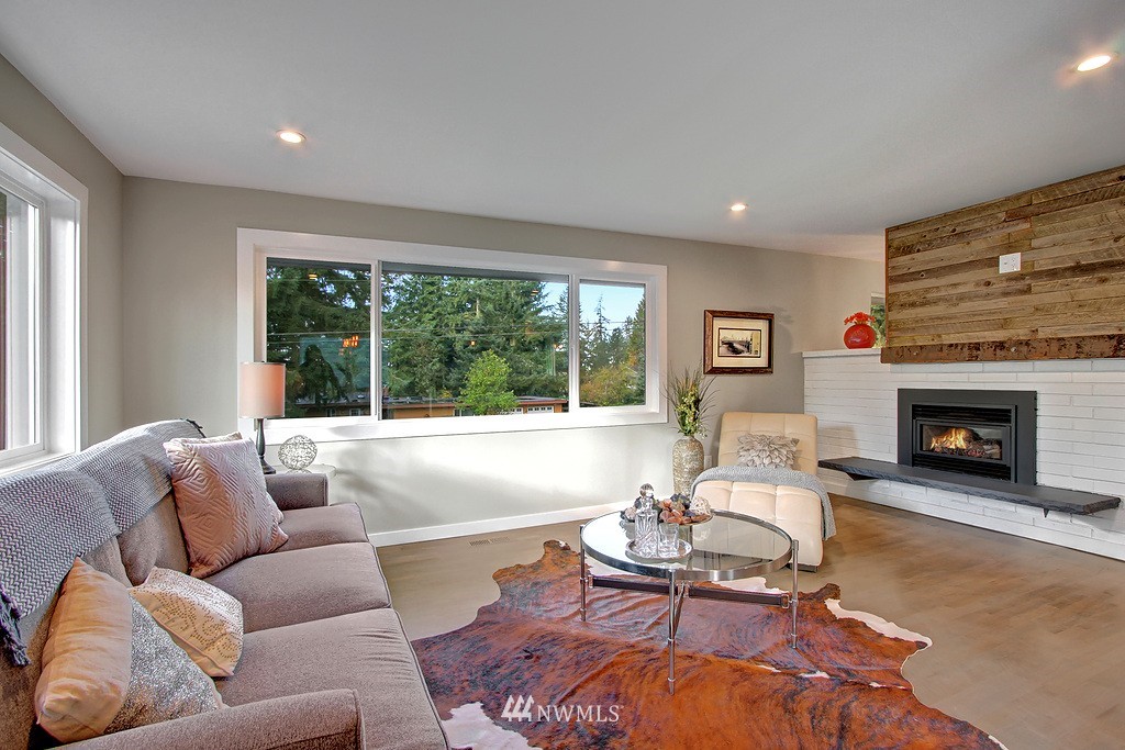23723 5th Avenue West Bothell, WA 98021 - Photo 3 of 17