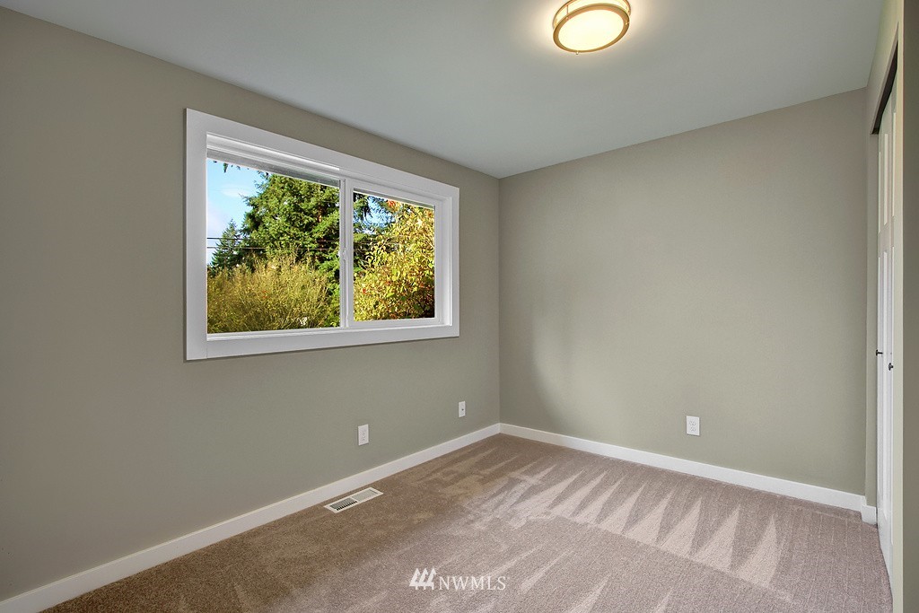 23723 5th Avenue West Bothell, WA 98021 - Photo 9 of 17