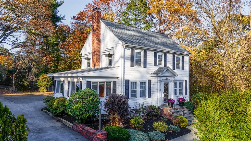 29 Knollwood Road Reading, MA 01867 - Photo 1 of 36 Gallery Image 1
