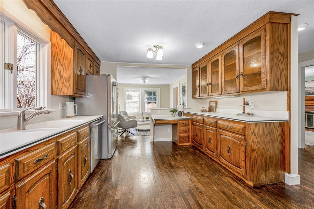 29 Knollwood Road Reading, MA 01867 - Photo 12 of 36 Gallery Image 12