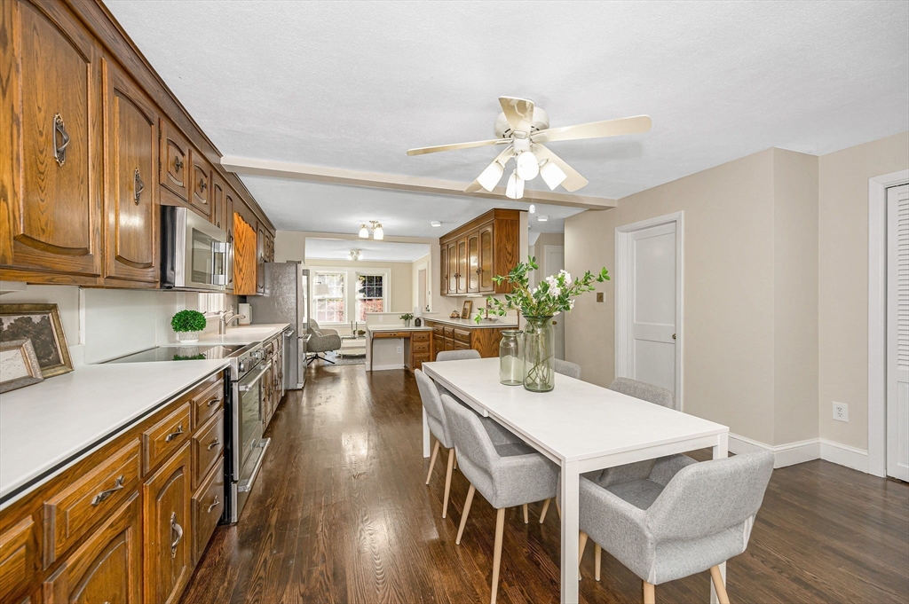 29 Knollwood Road Reading, MA 01867 - Photo 13 of 36 Gallery Image 13