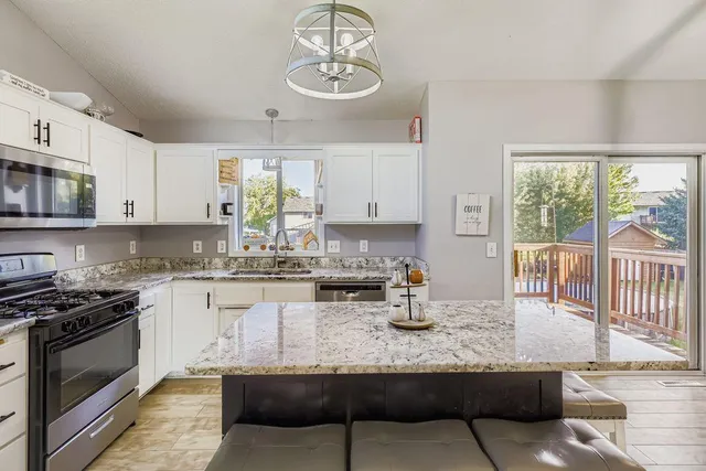 $374,900 | 4531 230th Lane Northwest, St. Francis, MN 55070