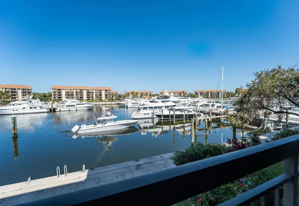 $590,000 | 2501 Marina Isle Way, Unit 203, Jupiter, FL 33477