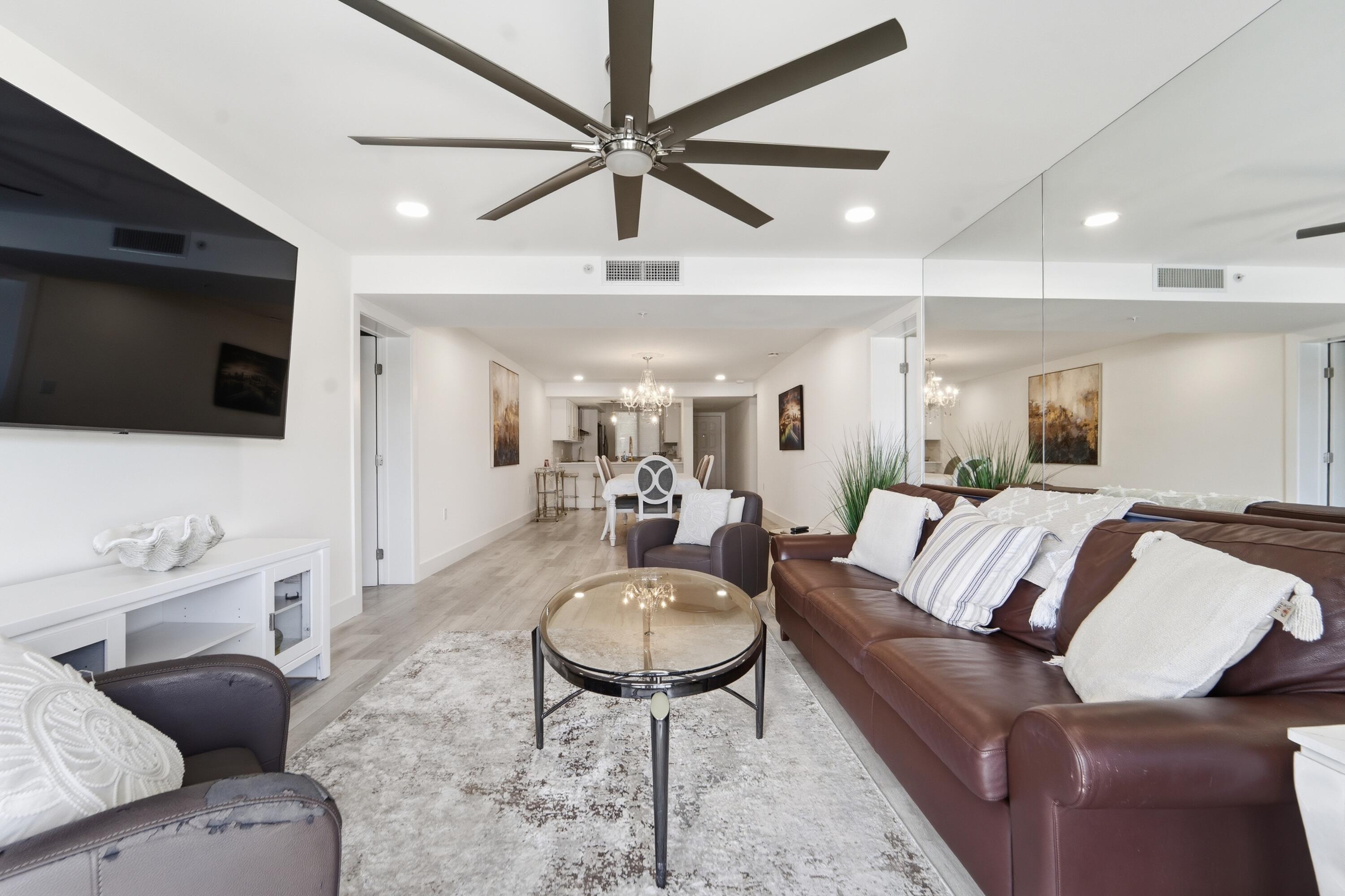 2501 Marina Isle Way, Unit 203 Jupiter, FL 33477 - Photo 12 of 67 Living Area